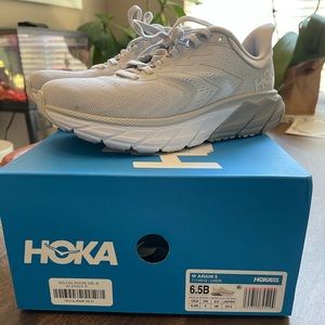 Hoka one one Arahi 5 Lunar rock/drizzle 6.5